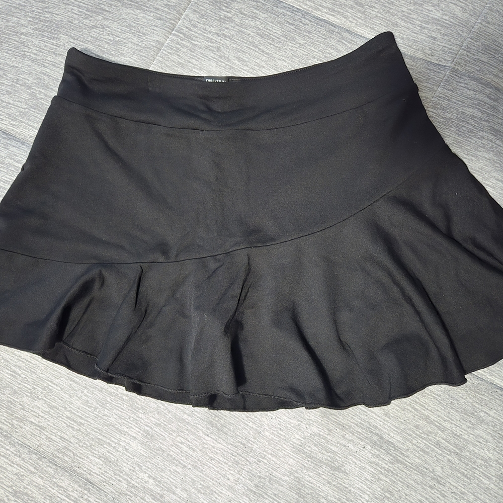 Forever 21 Elegant Black Flared Mini Skirt